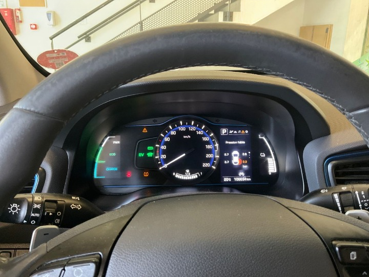 IONIQ 1.6 Hybrid Business